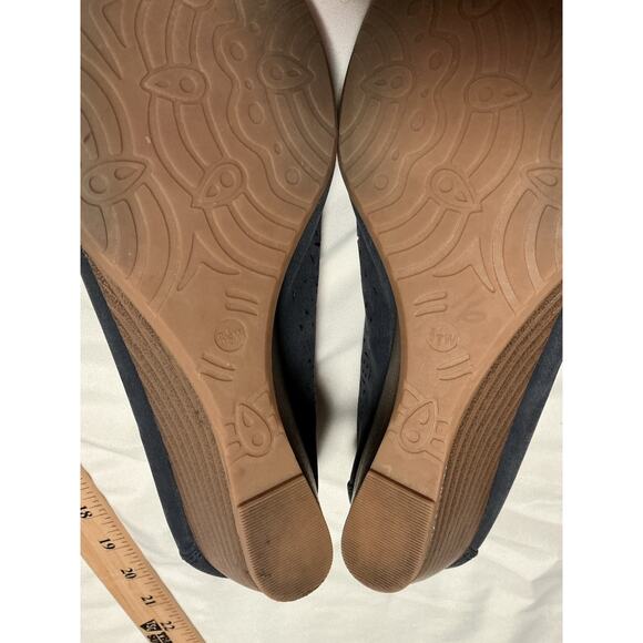 NICOLE Shoes Size 8W “Vicky” Blue Suede Stacked Wedge Heel Eyelet Peep toe - Picture 12 of 12